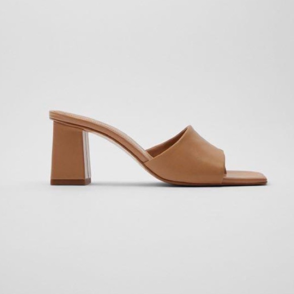 Zara Tan Heeled Leather Slides with Wide Heel. Size 8.